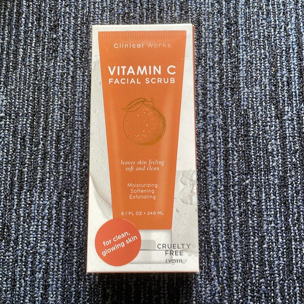 Clinical works vitamin C facial scrub 8.1 fl oz